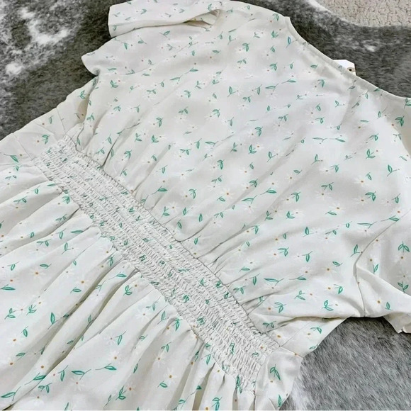 NWT White Daisy Drawstring Dress - Picture 8 of 13